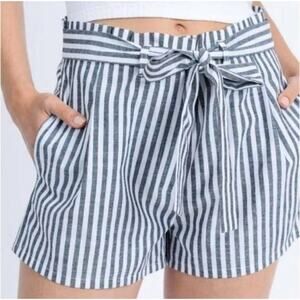 Love Tree Black And White Striped Tie Waist Paper Bag Size Small Shorts